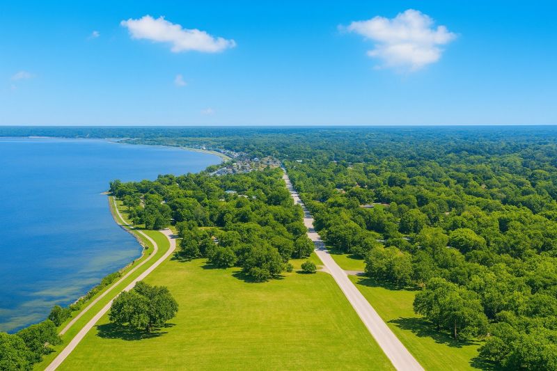 Mequon, WI